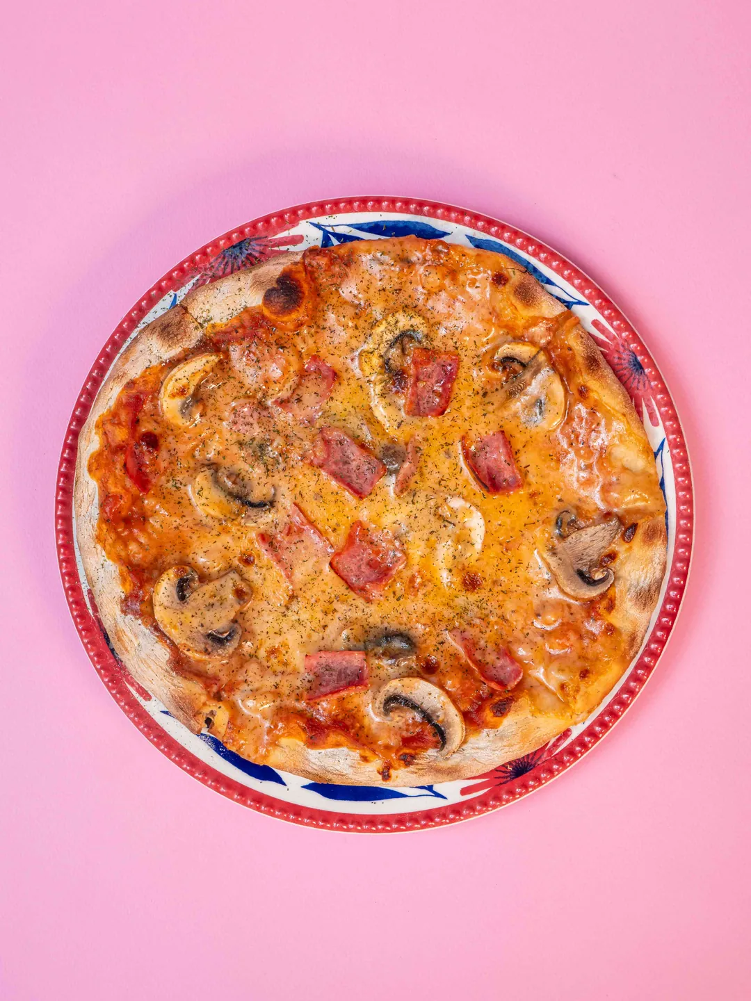 Pizza Jamón y Champinón Tradicional.
